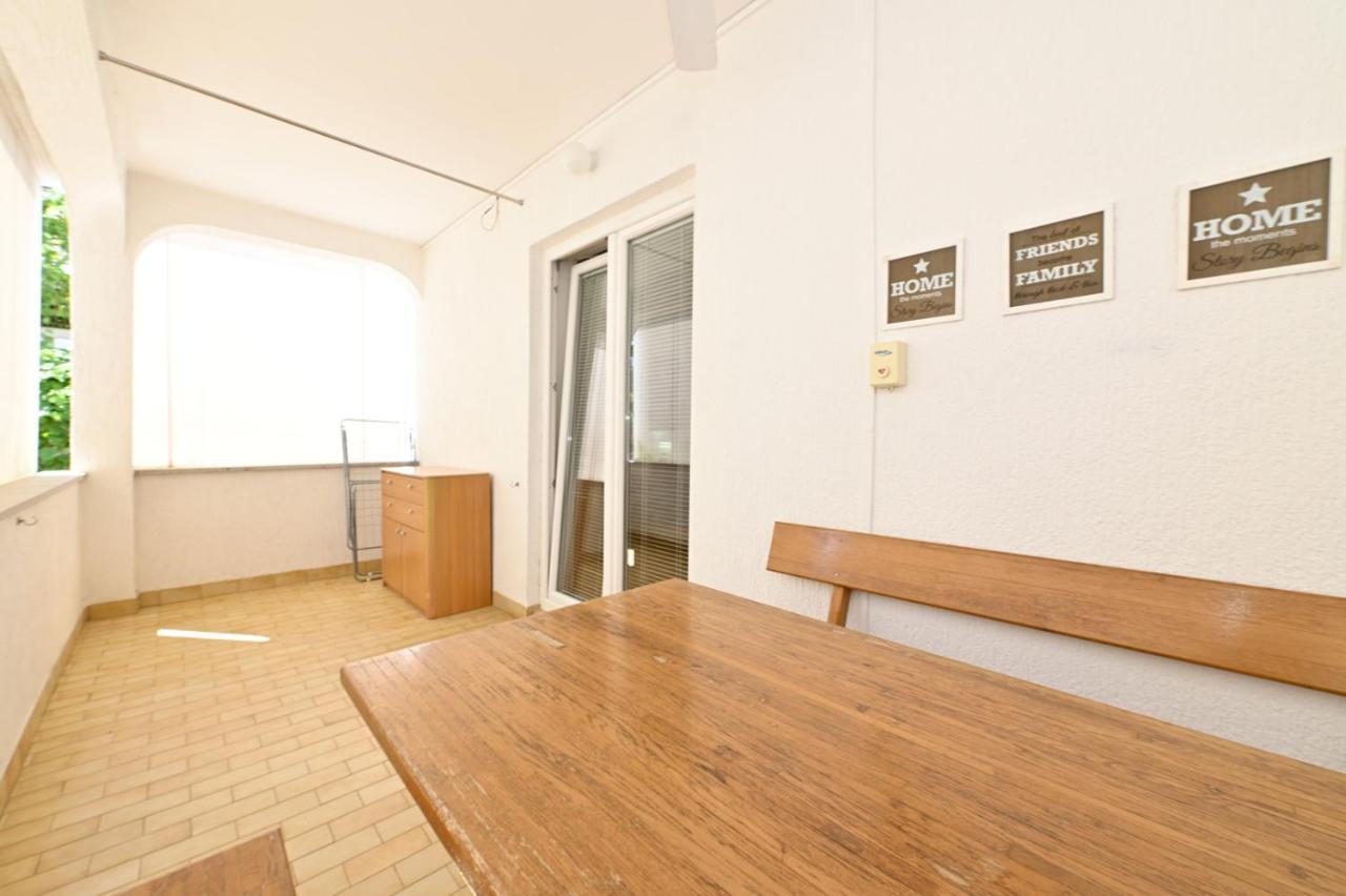 Apartman Blaz Διαμέρισμα Πόρετς Εξωτερικό φωτογραφία